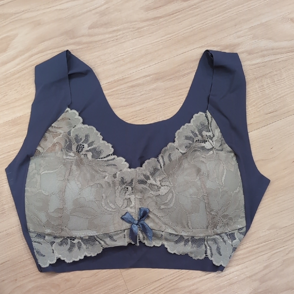 3X SHEIN Gray and Cream Lace Bra with Supportive Design